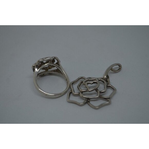 Sterling Silver Pendant & Ring Set Rose Outline w Heart Center NF Thailand 925 - Picture 9 of 11